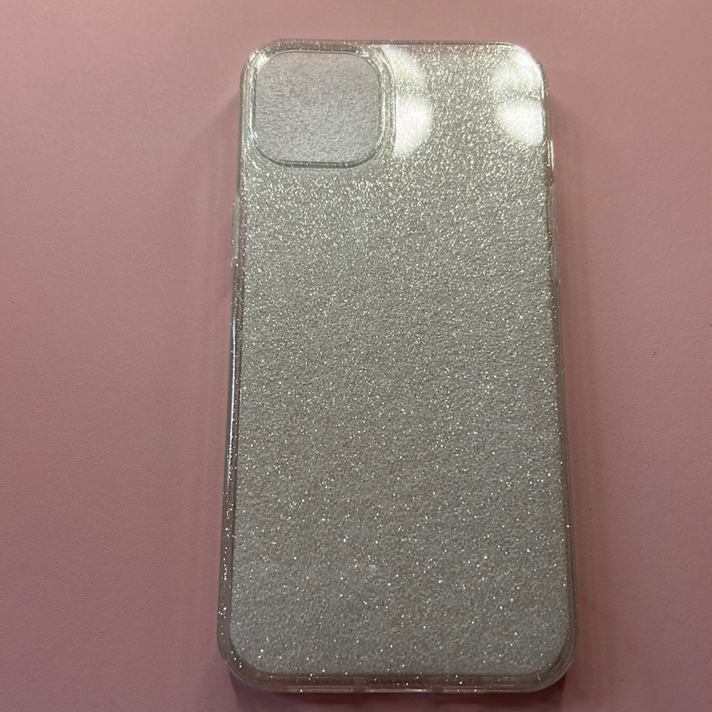 The case didn’t fit my phone so I decided to sell it for extra money